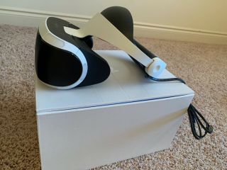Sony PlayStation VR - with 3 games,  VR demo game.  Rarely. 3