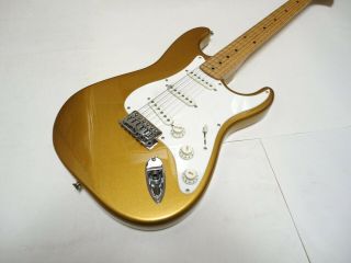 Squier Stratocaster By Fender 2004 Rare Sparkle Gold Color Electric Guitar W/bag