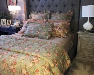 Ralph Lauren Charlotte Queen Comforter Set 5pc - Stunning.  Rare