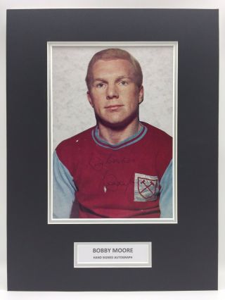 Rare Bobby Moore West Ham United Signed Photo Display,  Autograph England 66