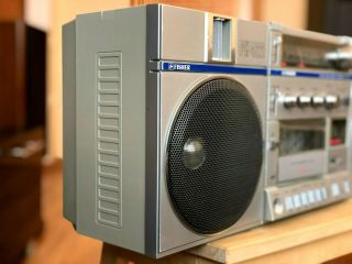 Fisher PH 422L.  Boombox ghettoblaster cassette radio rare.  sound 3