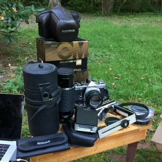 Rare Olympus Om - 2n Md Film Camera W/ 50mm F1.  8 Lens Boxes Case Manuals