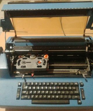 Vintage IBM Selectric II 2 Correcting Typewriter Blue Rare 3